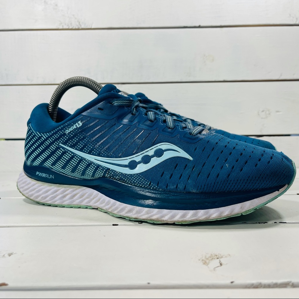 Saucony Guide 13 Women’s Running Shoes Wide